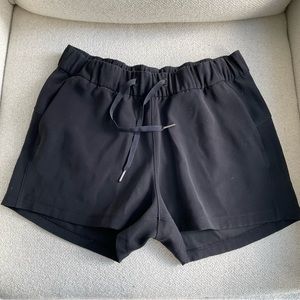 Lululemon Athletic Shorts | Size 6 (Medium), Black, Cinchable Waist High-Rise